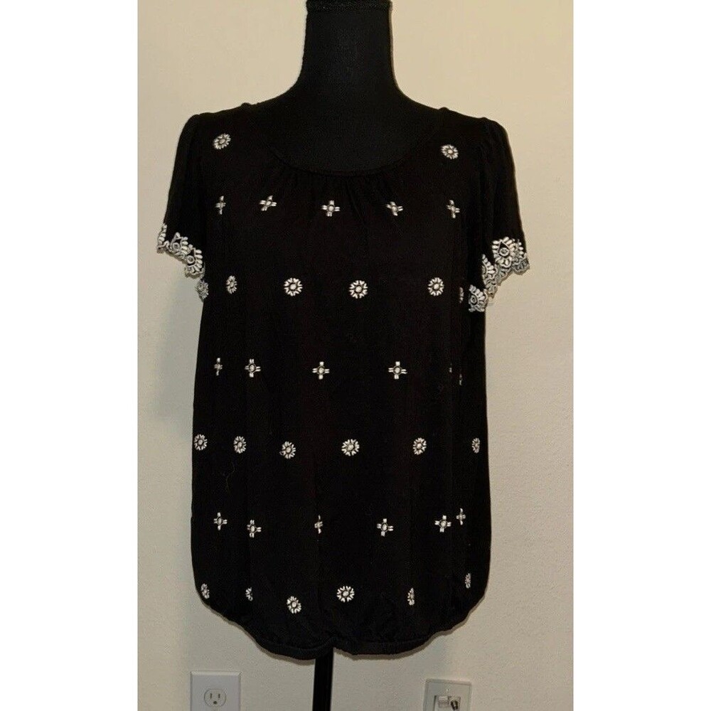 LOFT Black Embroidered Top Knit Blouse Elastic Bubble Hem Keyhole Short Sleeve M